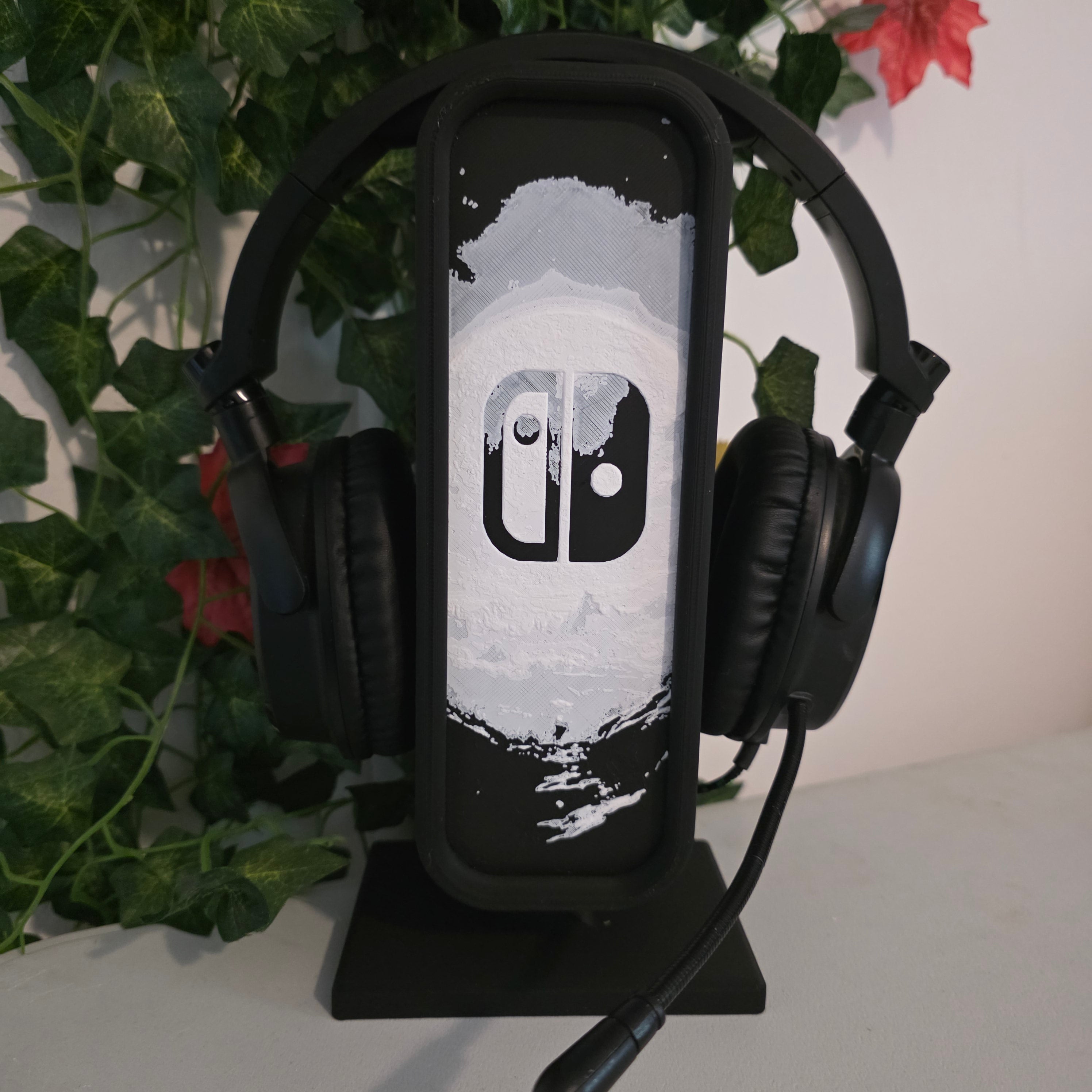 Headset Holder with Interchangeable HueForge Front & Hidden Storage Compartment